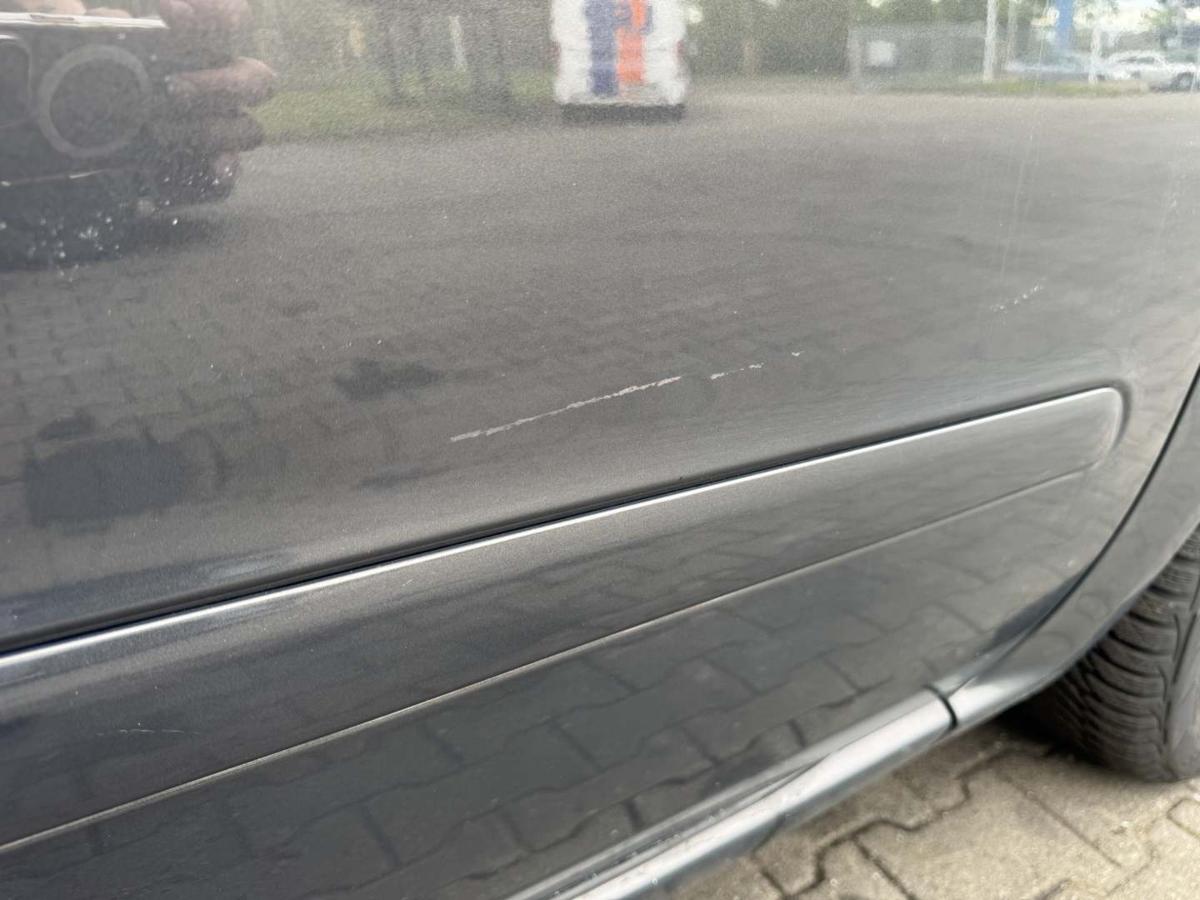 Opel Zafira B original T&uuml;r vorn rechts Z190 Phantom Grey Rohbau Bj.2012